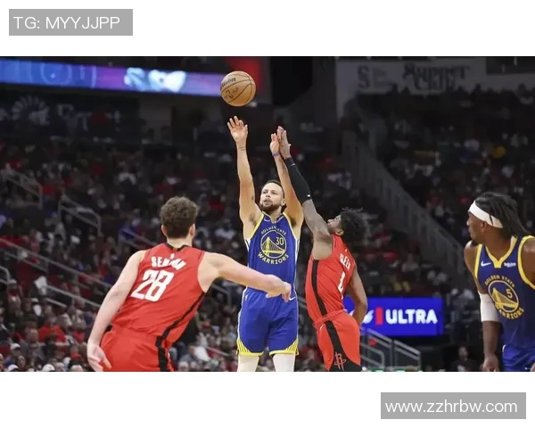 2013年火箭队与勇士队激战回顾精彩瞬间与经典对决分析