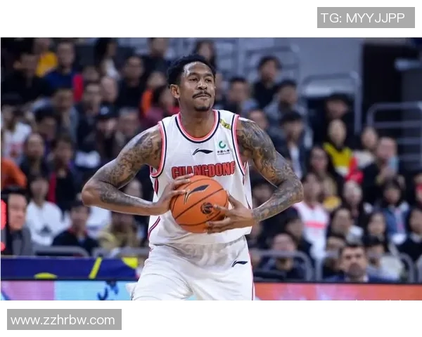 马尚布鲁克斯：从篮球场上的明星到生活中的奋斗者之路